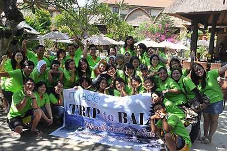 Trip to Bali group Miracle